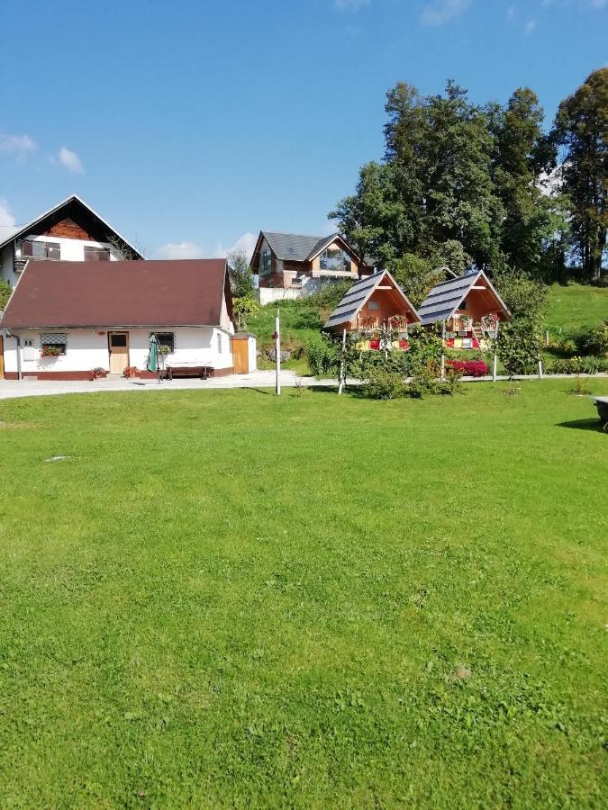 Apartma Pr' Vok Лесце Екстериор снимка